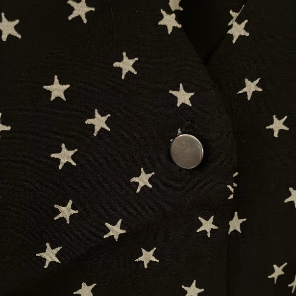 Madewell Star Print V-Neck Silk Blouse - Picture 6 of 9